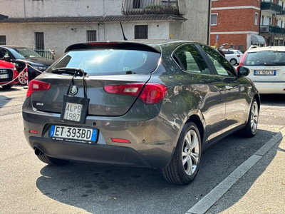 Alfa Romeo Giulietta 1.6 JTDm-2 Exclusive (5)