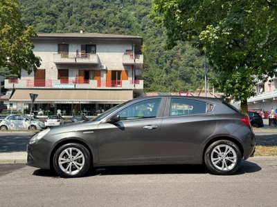 Alfa Romeo Giulietta 1.6 JTDm-2 Exclusive (8)