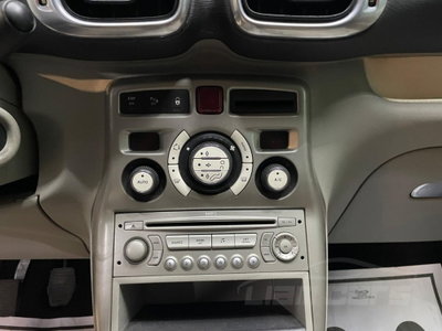 Citroen C3 Picasso 1.4 VTi 95 Exclusive Style (14)