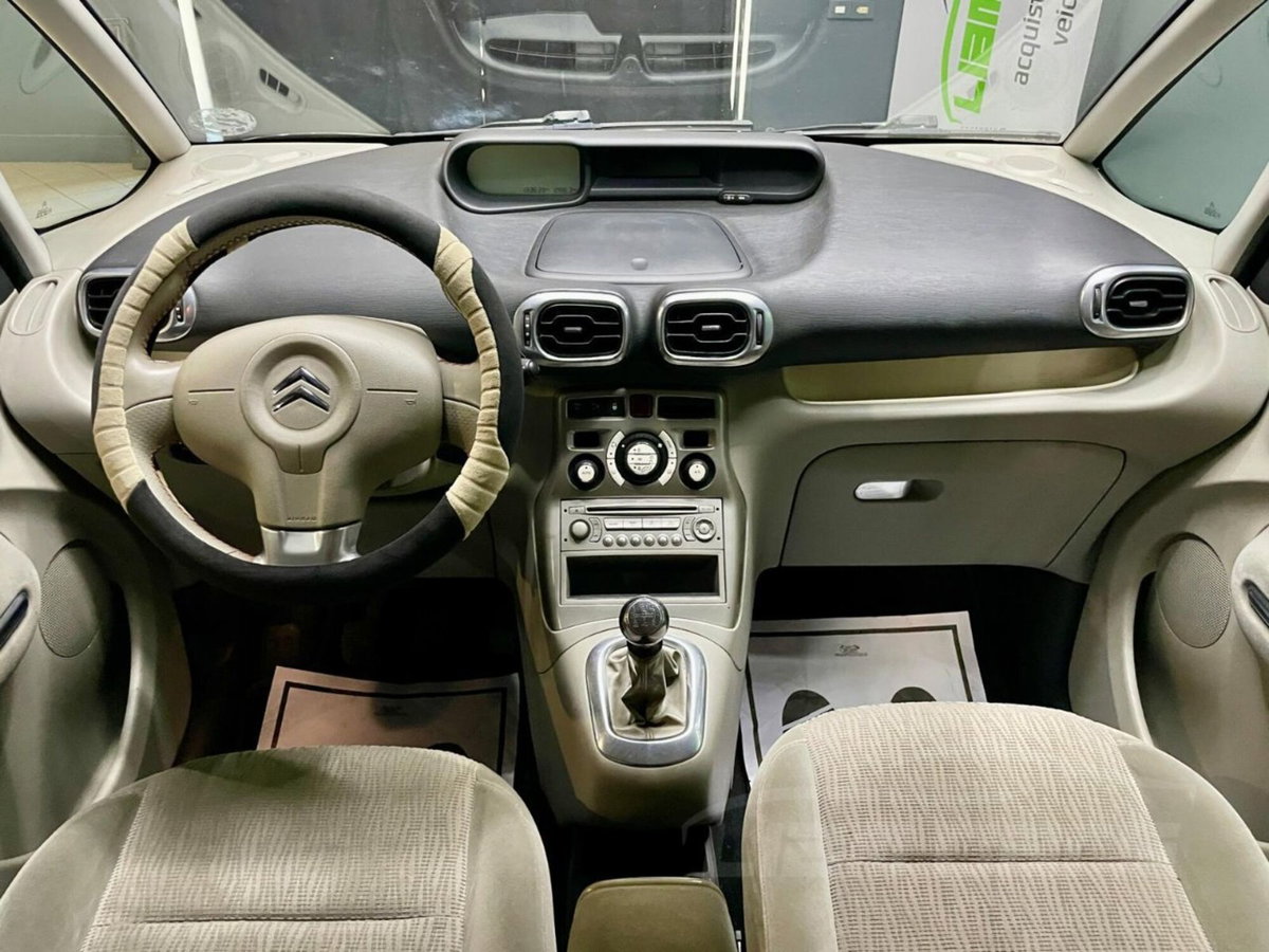 Citroen C3 Picasso 1.4 VTi 95 Exclusive Style (9)