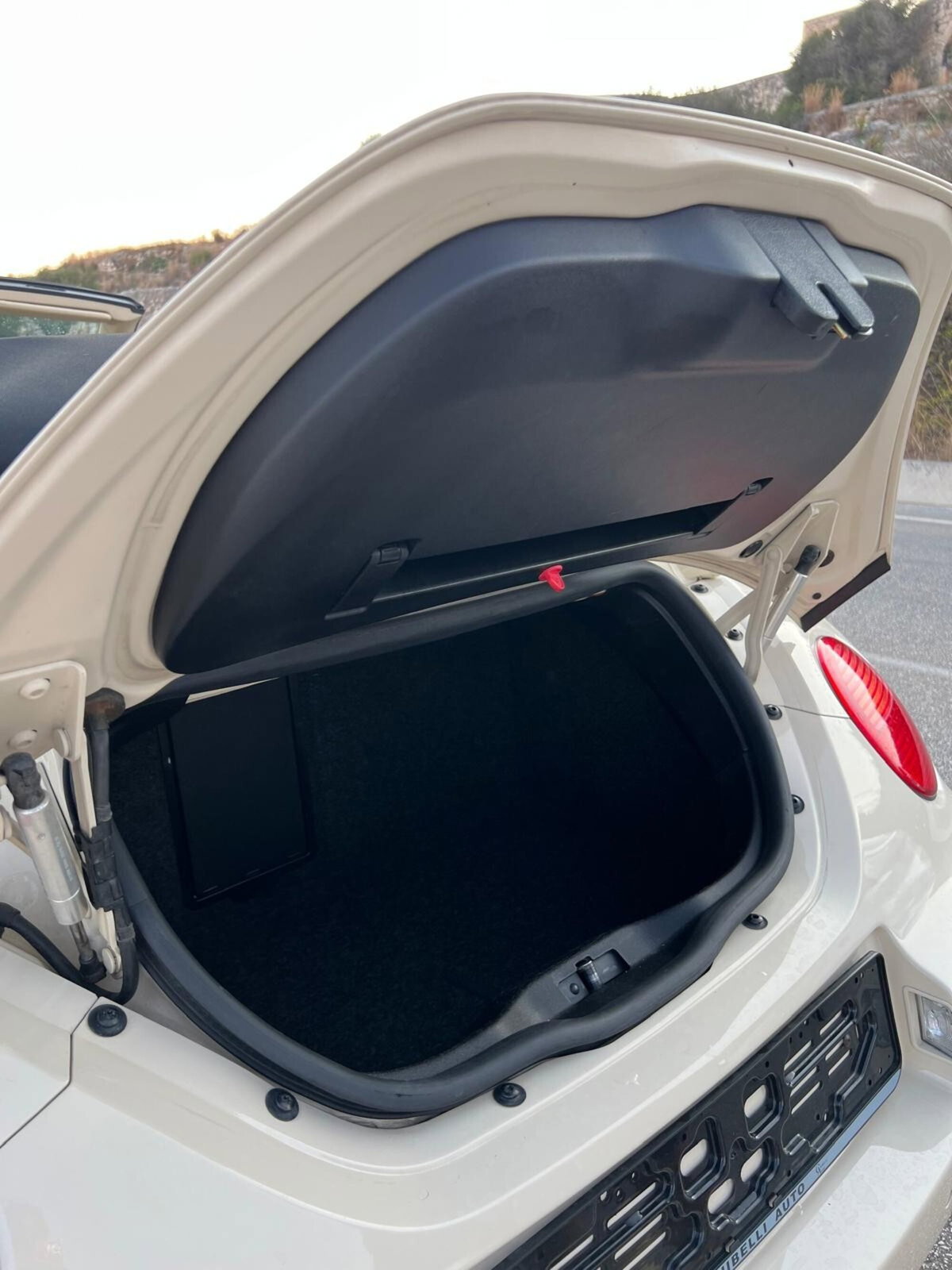 Volkswagen New Beetle Cabrio 1.6 Cabrio (11)