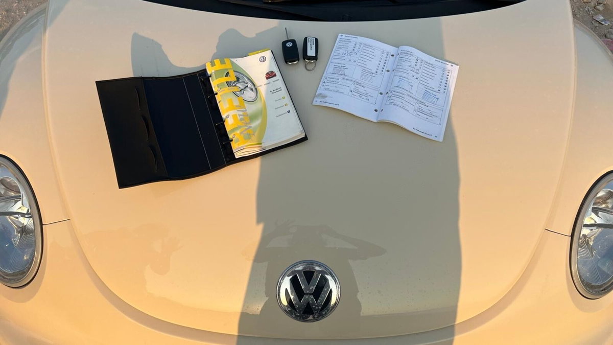 Volkswagen New Beetle Cabrio 1.6 Cabrio (16)