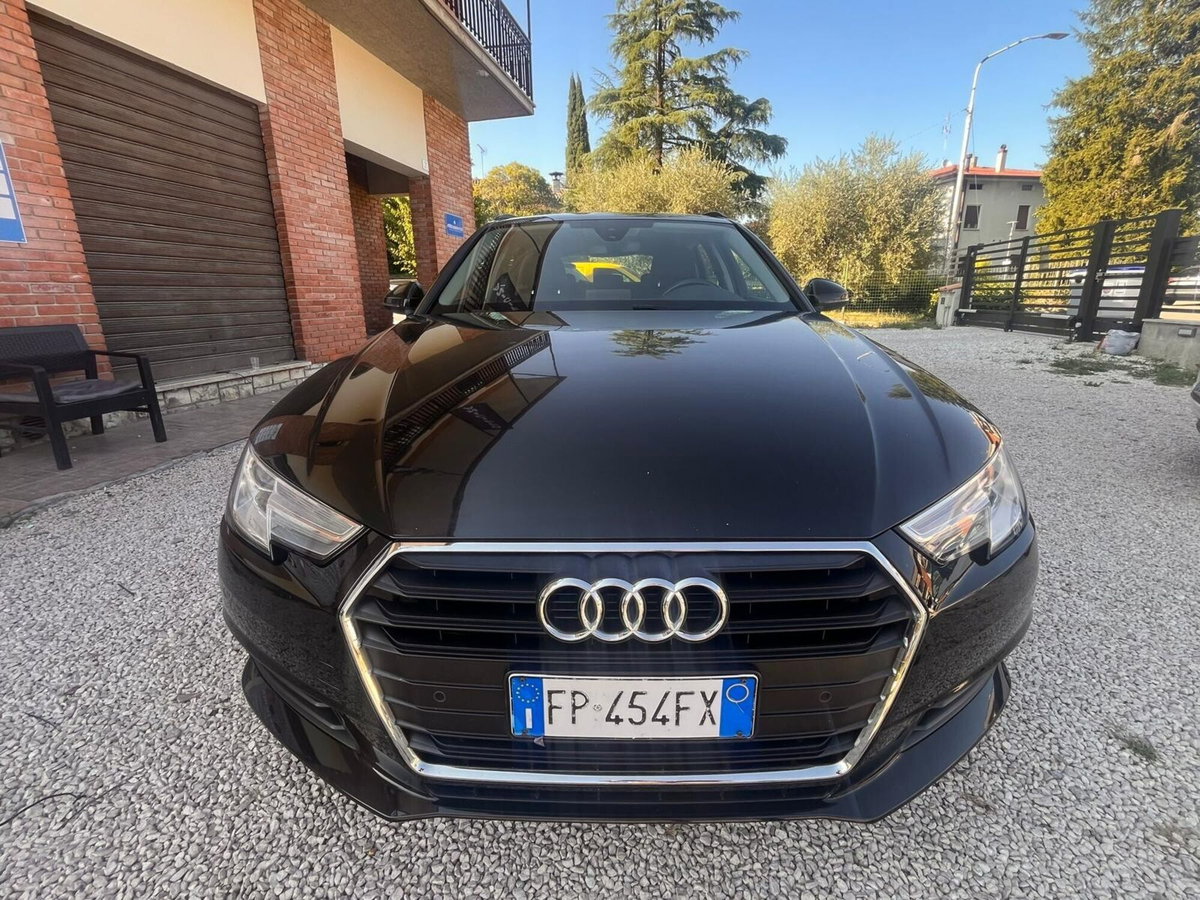 Audi A4 Avant 2.0 TDI 150 CV ultra S tronic (13)