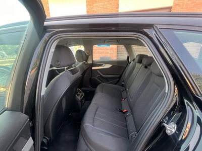 Audi A4 Avant 2.0 TDI 150 CV ultra S tronic (14)