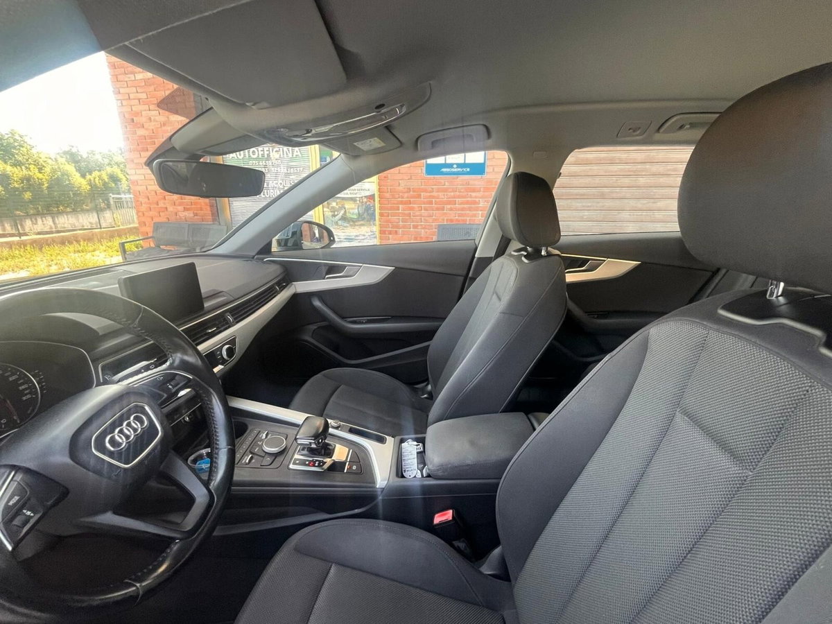 Audi A4 Avant 2.0 TDI 150 CV ultra S tronic (15)
