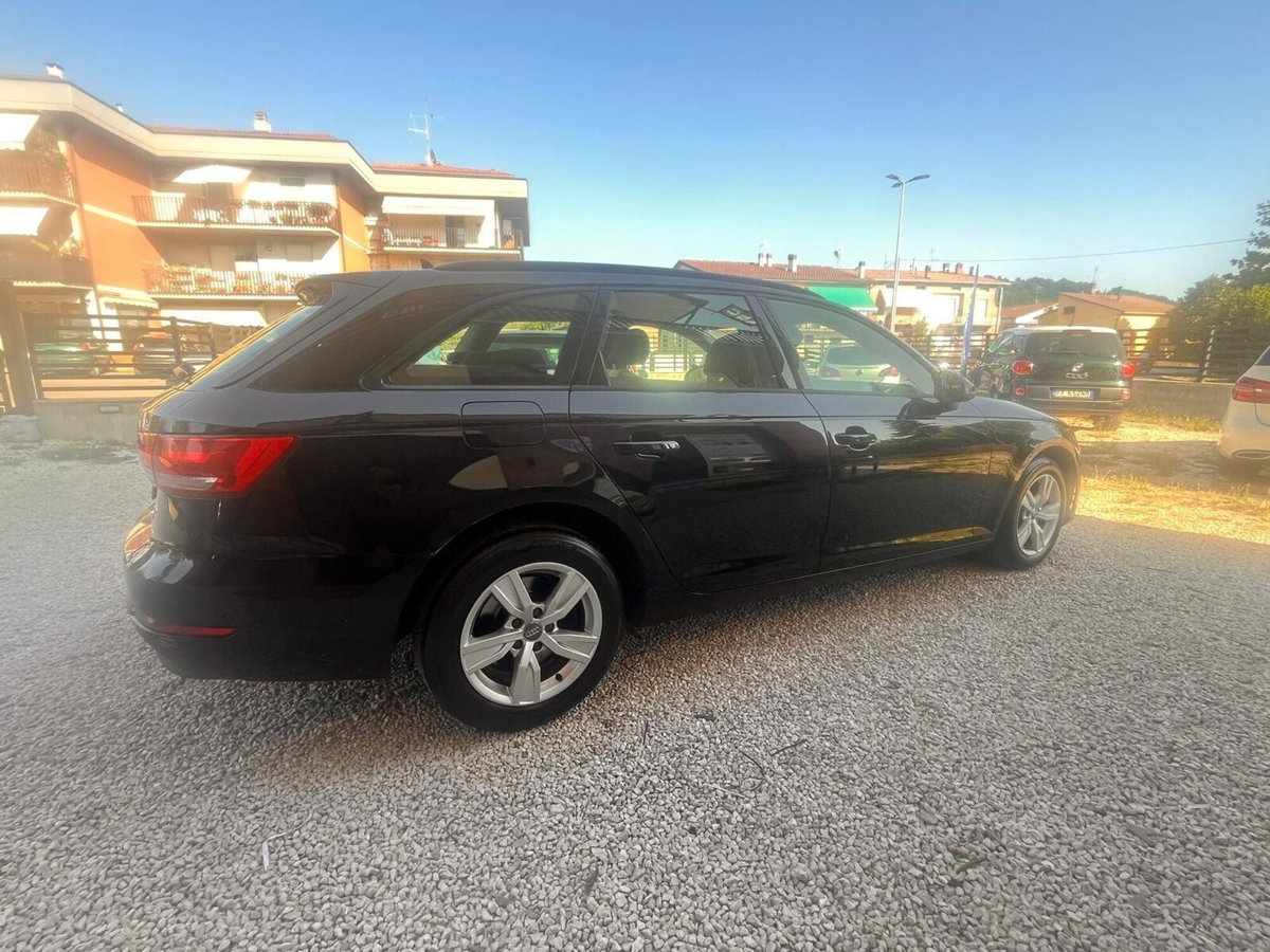 Audi A4 Avant 2.0 TDI 150 CV ultra S tronic (6)