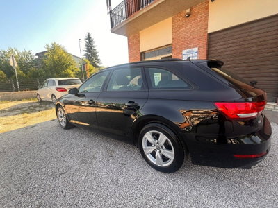 Audi A4 Avant 2.0 TDI 150 CV ultra S tronic (8)