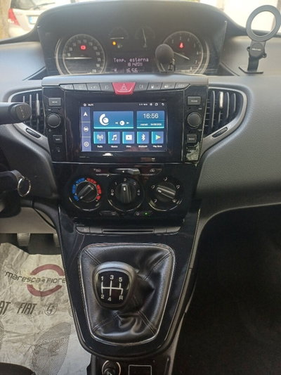 Lancia Ypsilon 1.2 69 CV 5 porte GPL Ecochic Gold (11)