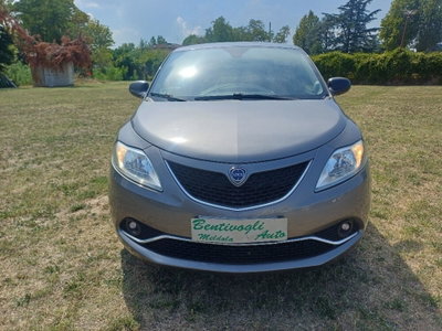 Lancia Ypsilon 1.2 69 CV 5 porte GPL Ecochic Gold (4)