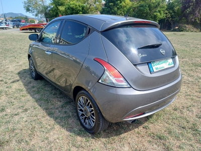 Lancia Ypsilon 1.2 69 CV 5 porte GPL Ecochic Gold (6)