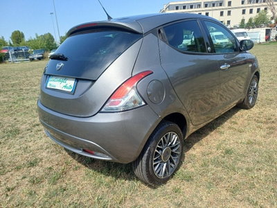 Lancia Ypsilon 1.2 69 CV 5 porte GPL Ecochic Gold (8)