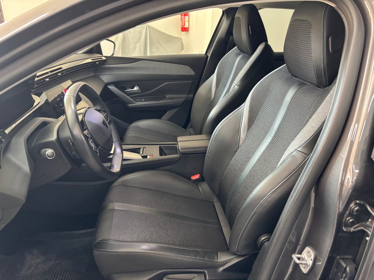 Peugeot 308 SW BlueHDi 130 S&S EAT8 Allure Pack (15)
