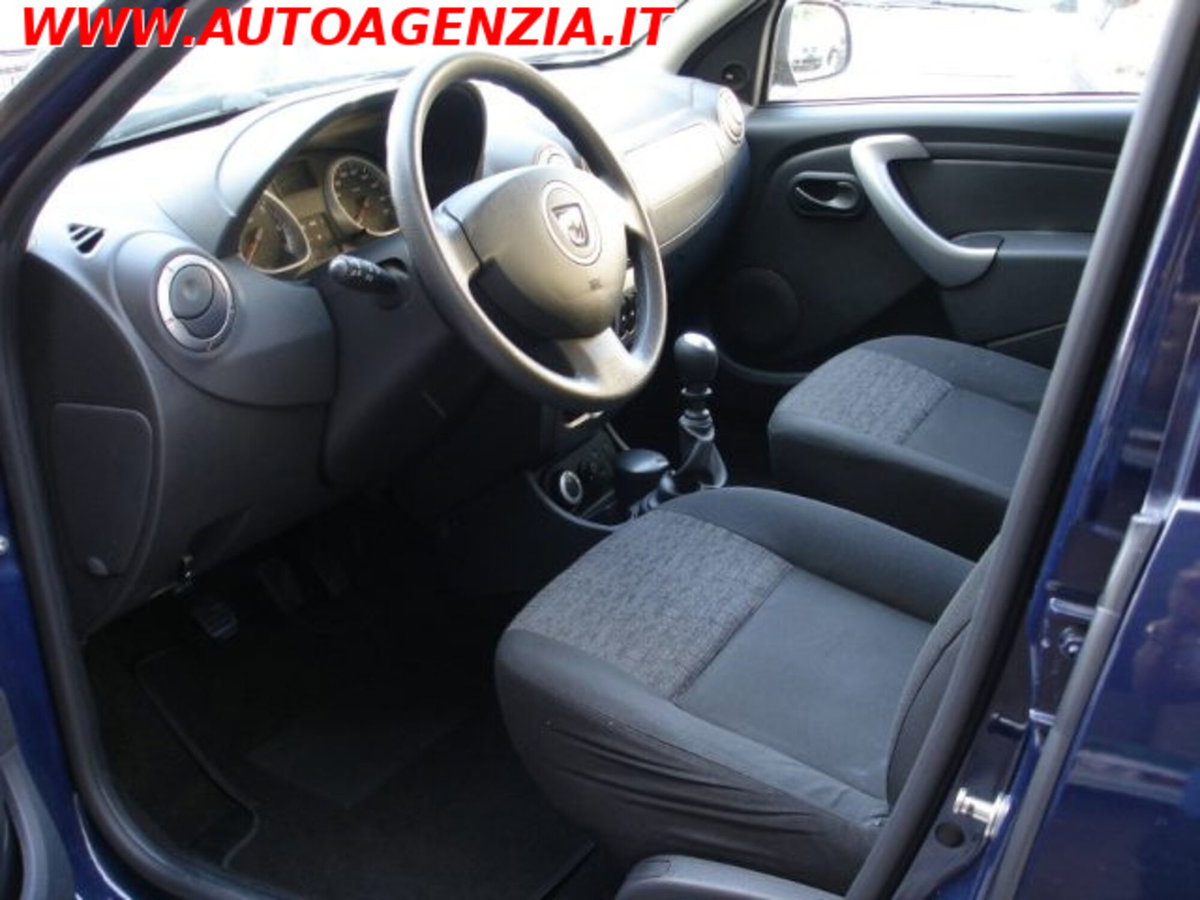 Dacia Duster 1.5 dCi 90CV 4x4 Ambiance (11)