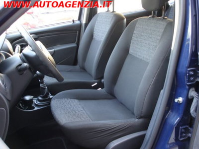 Dacia Duster 1.5 dCi 90CV 4x4 Ambiance (8)