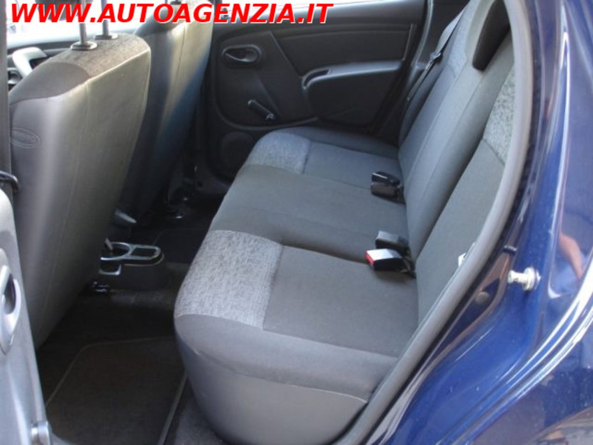 Dacia Duster 1.5 dCi 90CV 4x4 Ambiance (9)