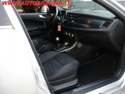 Alfa Romeo Giulietta 2.0 JTDm-2 Distinctive 140cv (13)