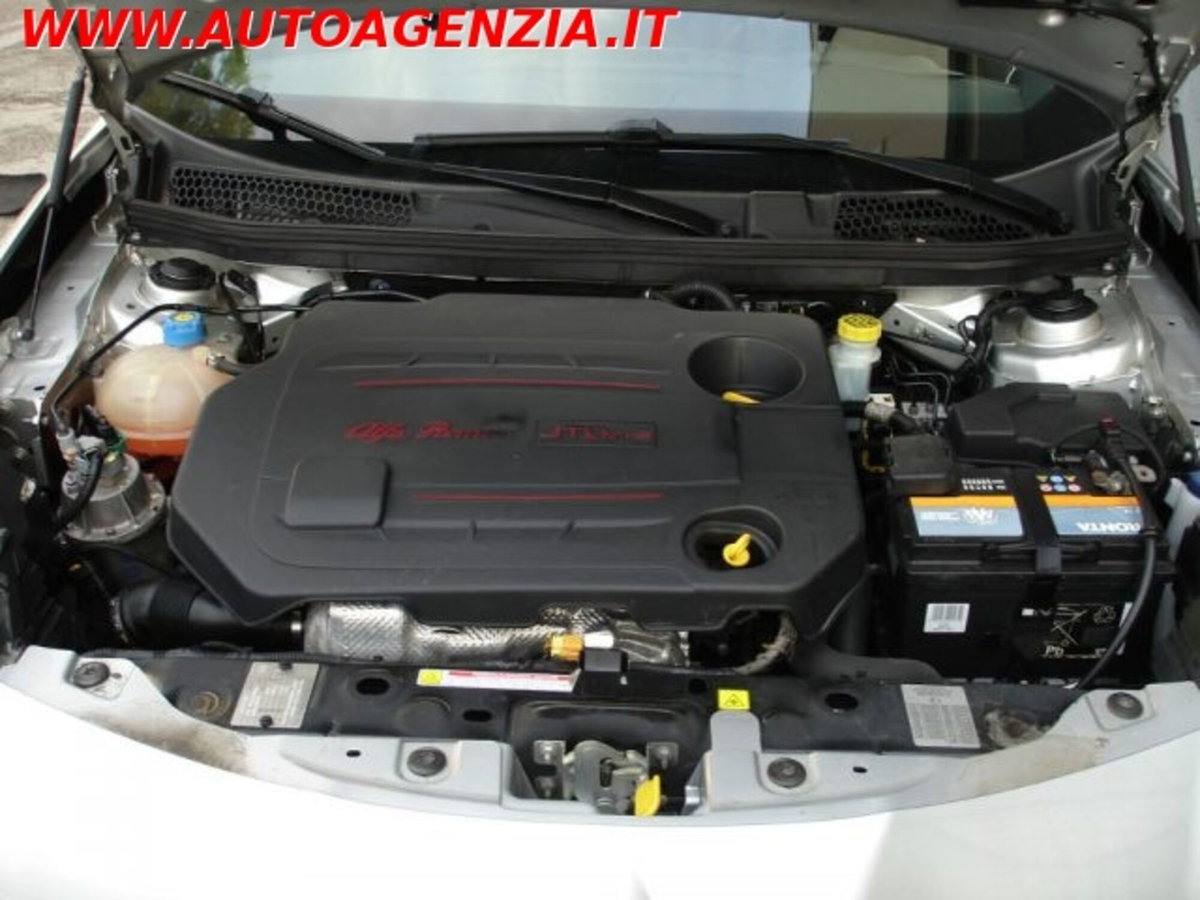Alfa Romeo Giulietta 2.0 JTDm-2 Distinctive 140cv (15)