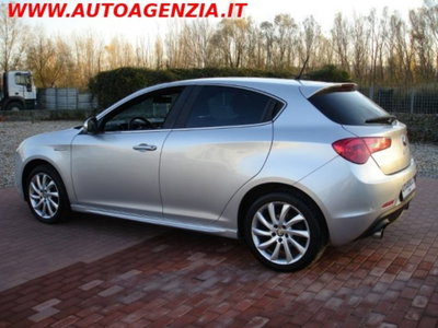 Alfa Romeo Giulietta 2.0 JTDm-2 Distinctive 140cv (5)