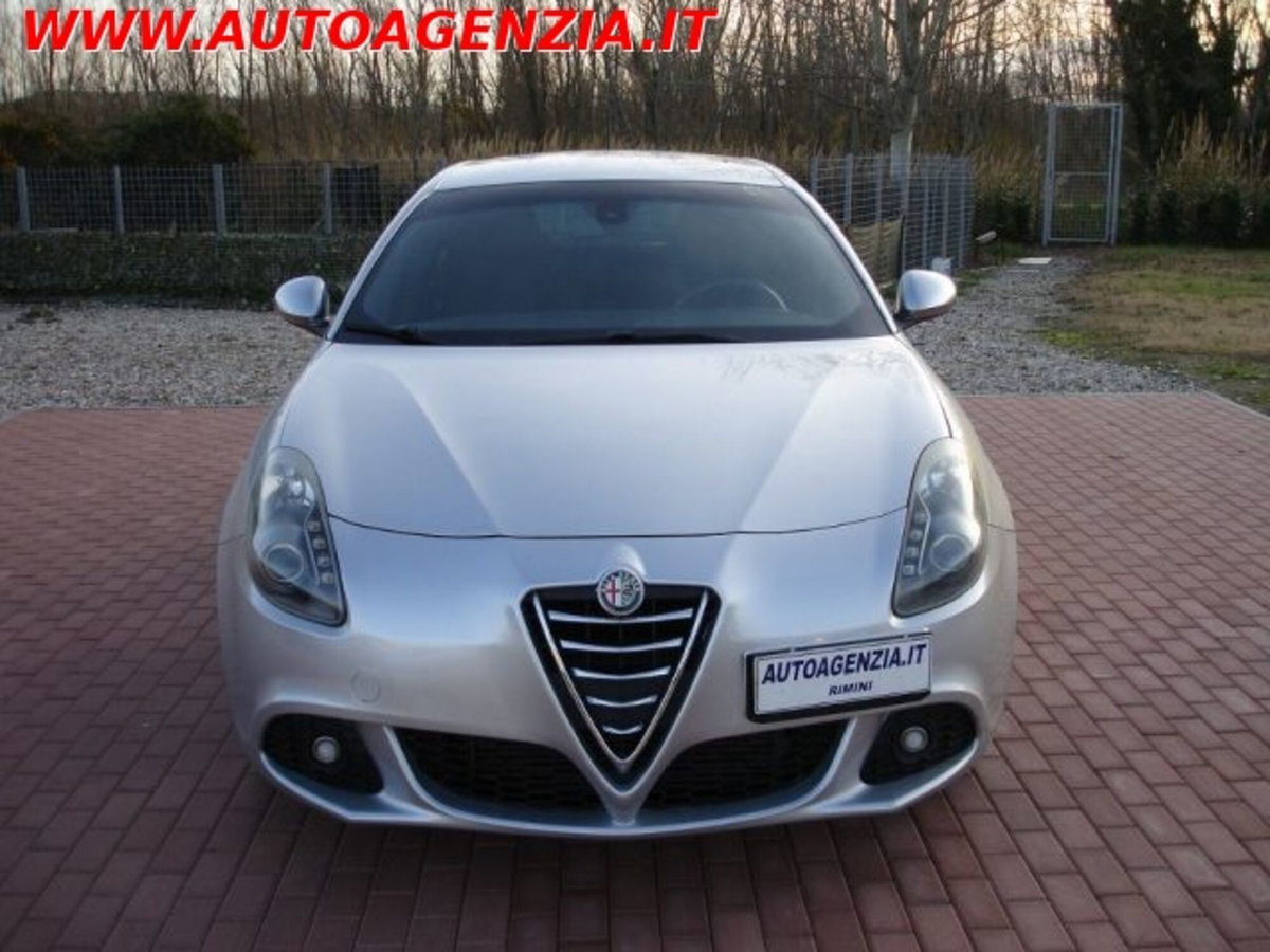 Alfa Romeo Giulietta 2.0 JTDm-2 Distinctive 140cv (6)