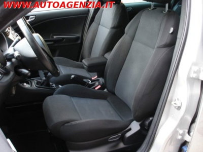 Alfa Romeo Giulietta 2.0 JTDm-2 Distinctive 140cv (9)