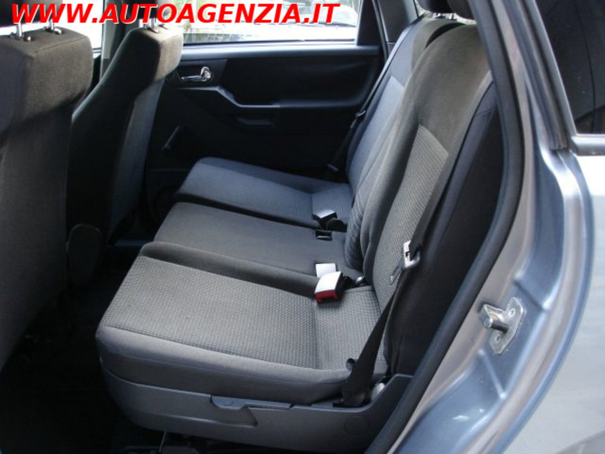 Opel Meriva 1.4 16V Cosmo (10)