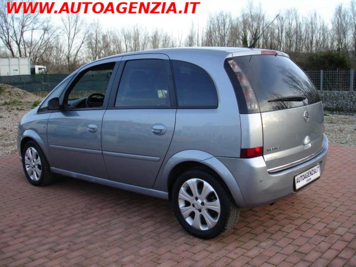 Opel Meriva 1.4 16V Cosmo (5)