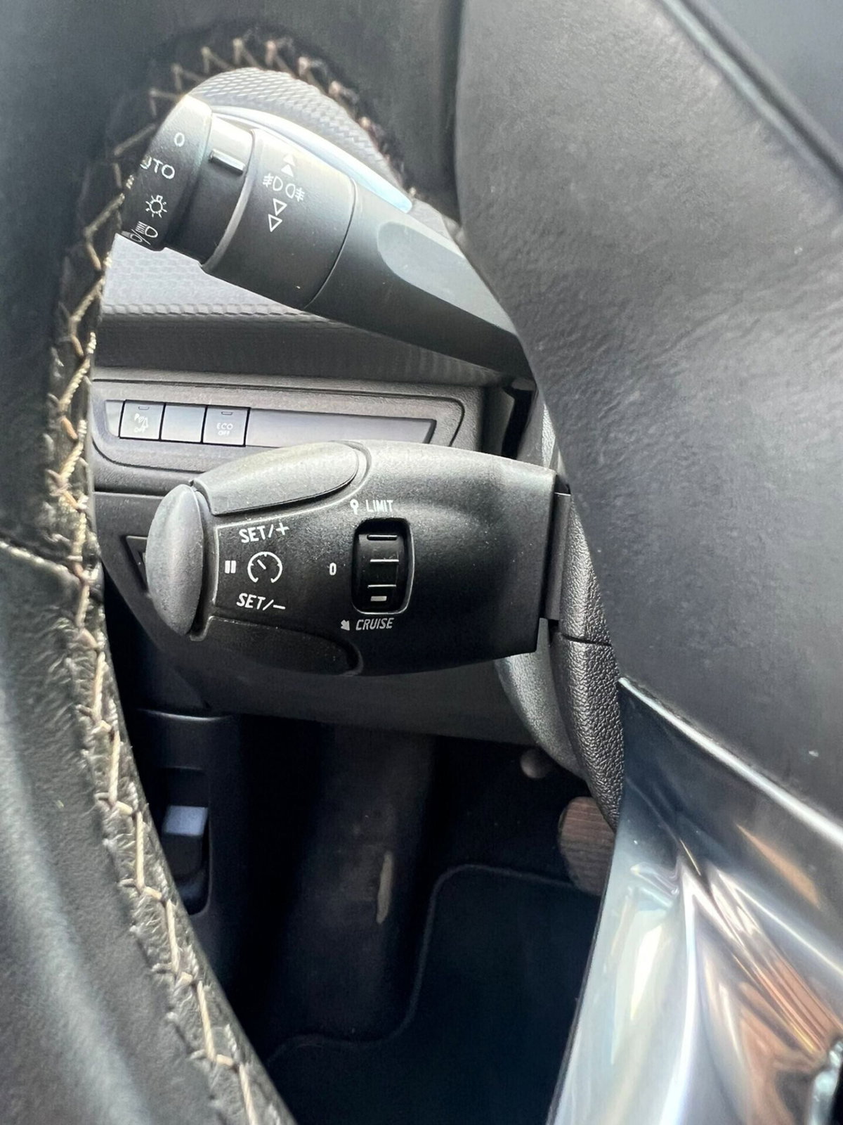 Peugeot 2008 120 EAT6 S&S Allure (13)
