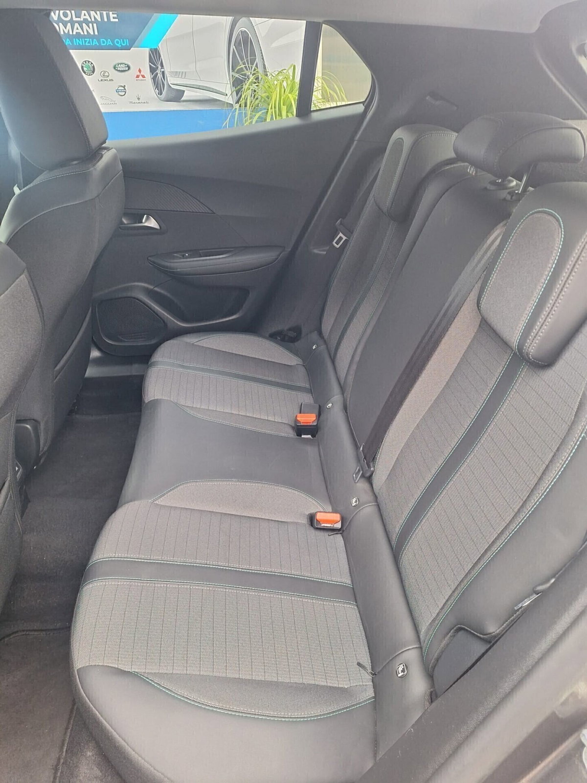 Peugeot 2008 BlueHDi 130 S&S EAT8 Allure Pack (14)