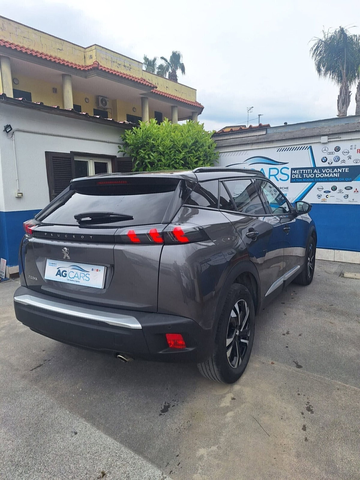 Peugeot 2008 BlueHDi 130 S&S EAT8 Allure Pack (5)