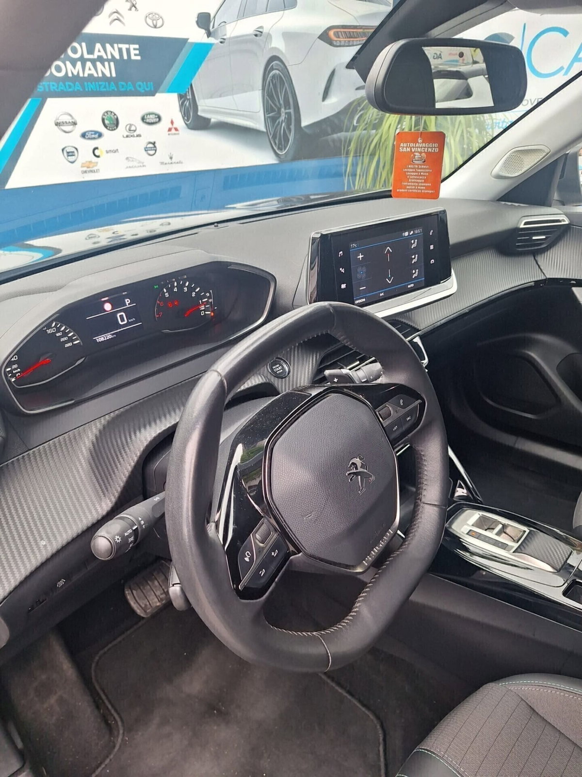 Peugeot 2008 BlueHDi 130 S&S EAT8 Allure Pack (7)