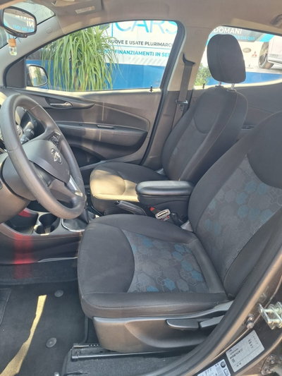 Opel Karl Rocks 1.0 75 CV aut. (8)