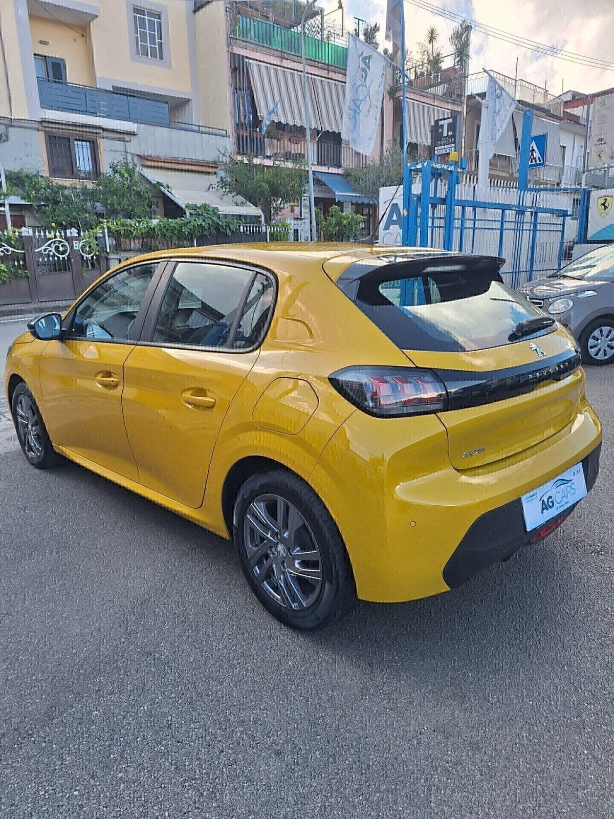 Peugeot 208 PureTech 75 Stop&Start 5 porte Active (4)
