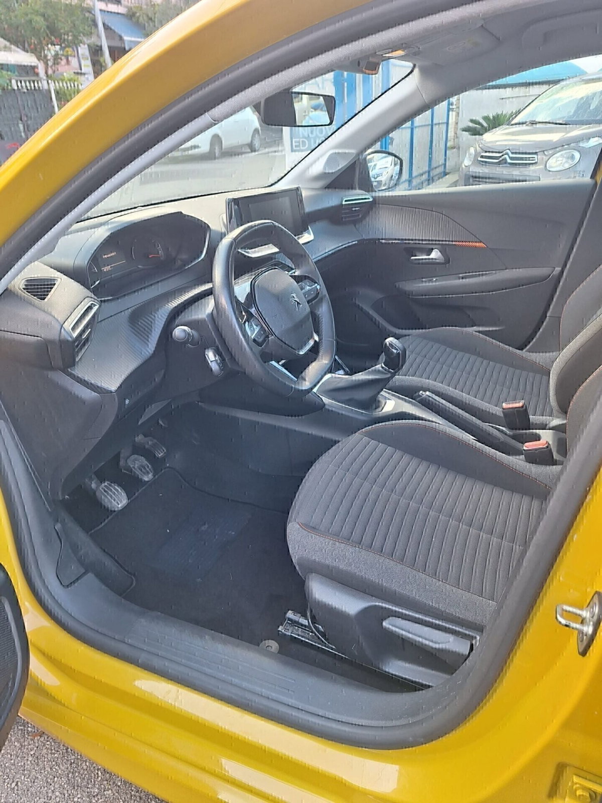 Peugeot 208 PureTech 75 Stop&Start 5 porte Active (7)