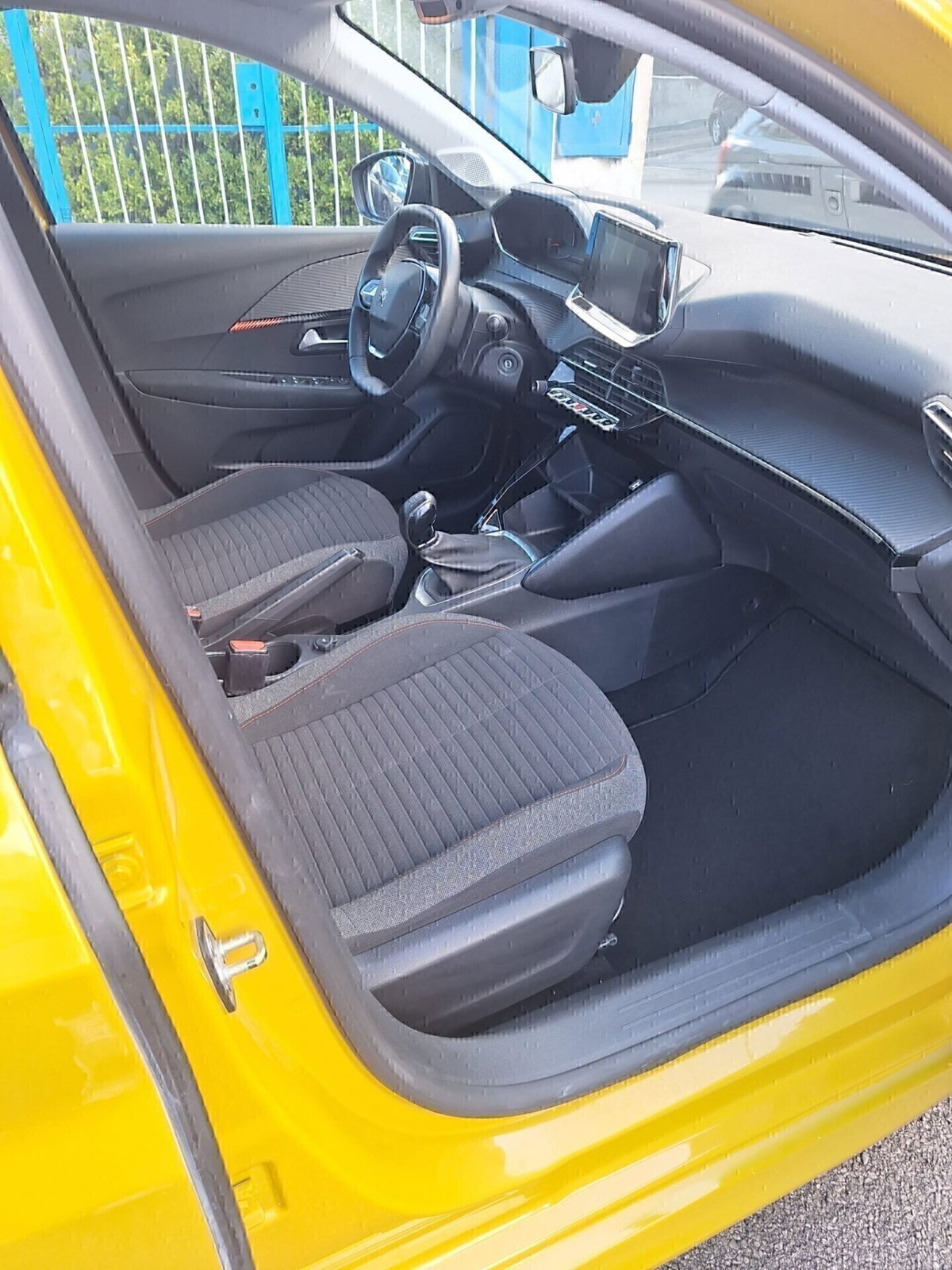Peugeot 208 PureTech 75 Stop&Start 5 porte Active (8)