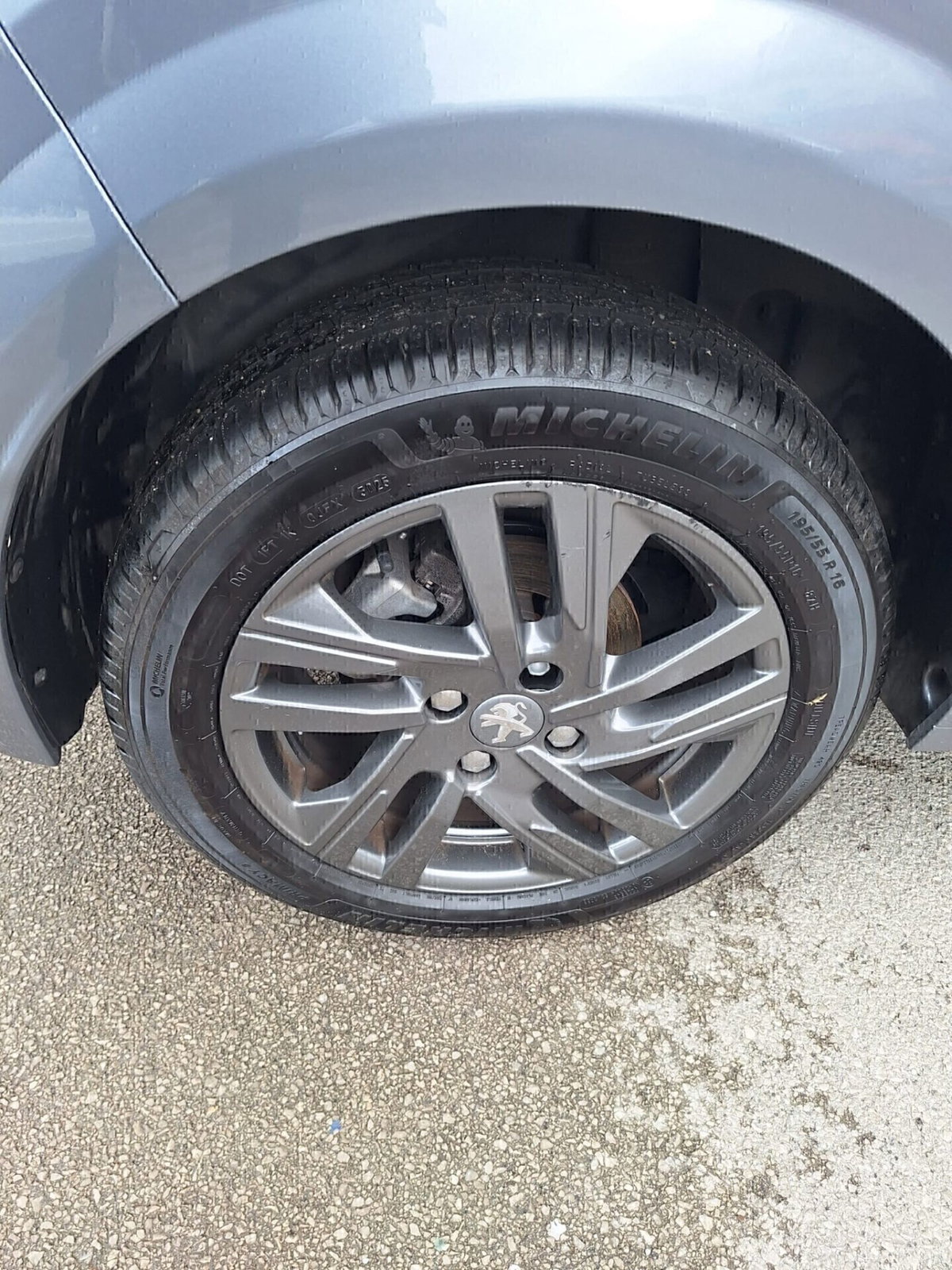 Peugeot 208 BlueHDi 100 Stop&Start 5 porte Allure (15)