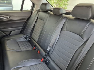 Alfa Romeo Giulia 2.2 Turbodiesel 150 CV Executive (10)