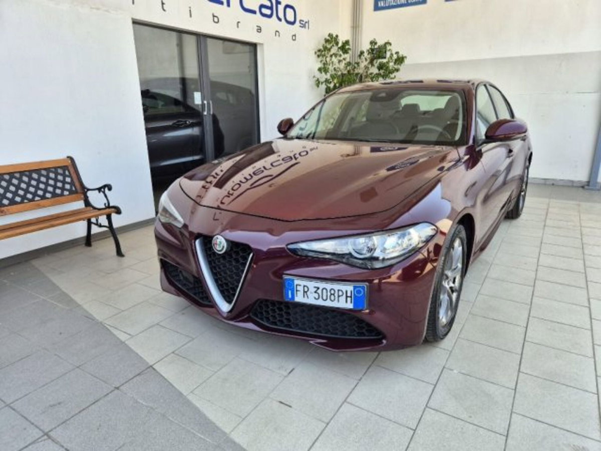 Alfa Romeo Giulia 2.2 Turbodiesel 150 CV Executive (2)