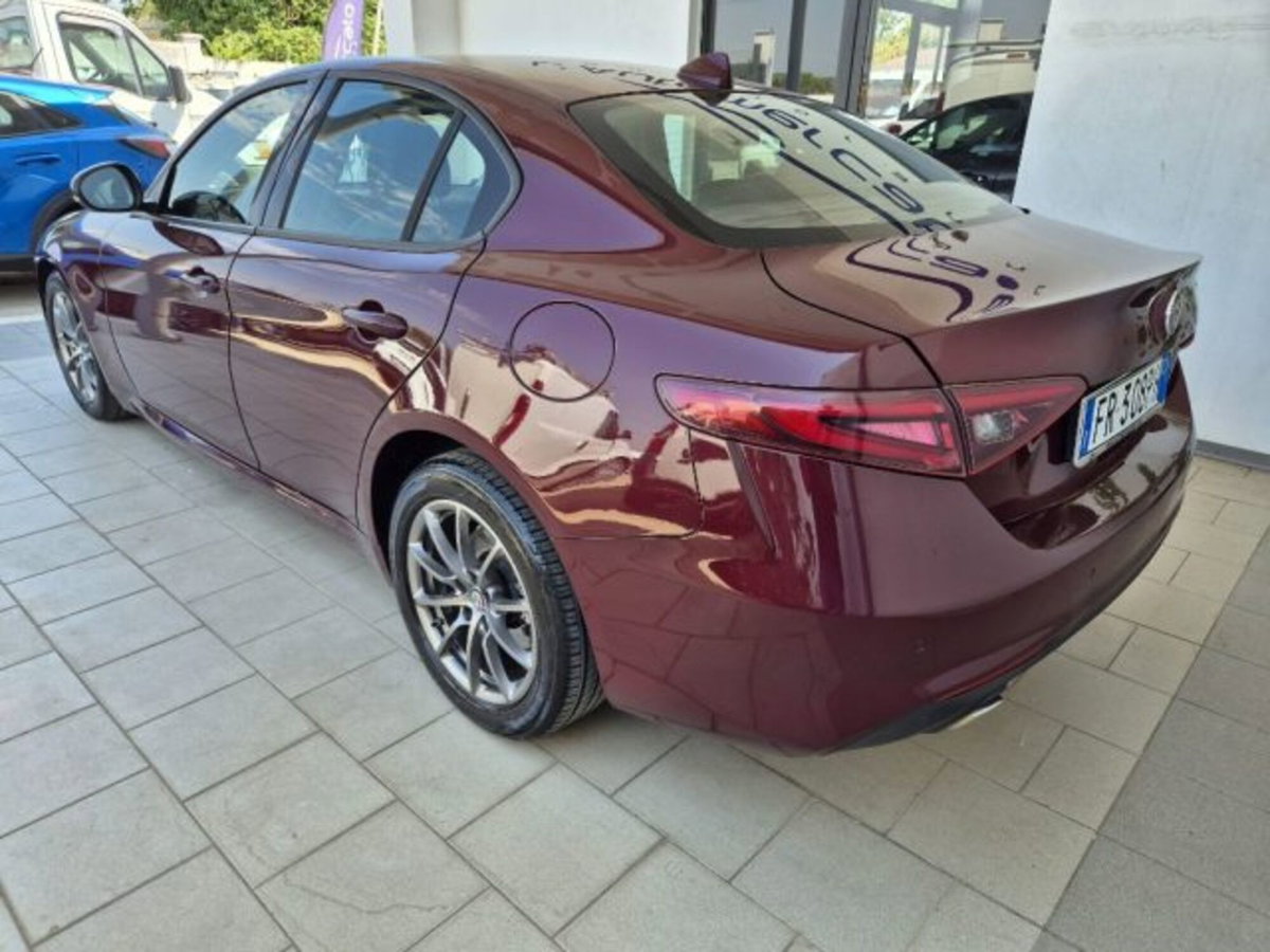 Alfa Romeo Giulia 2.2 Turbodiesel 150 CV Executive (5)