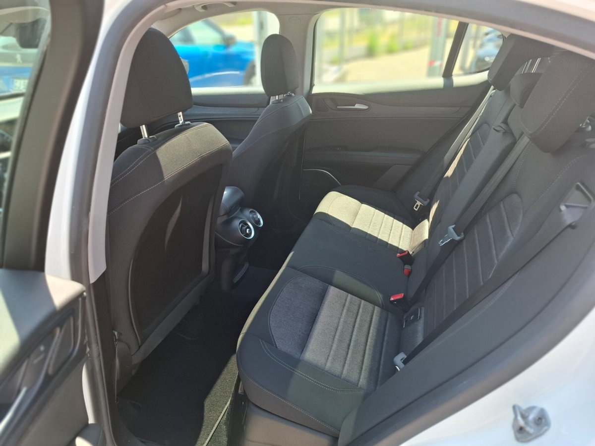 Alfa Romeo Stelvio Stelvio 2.2 Turbodiesel 190 CV AT8 RWD Business (7)