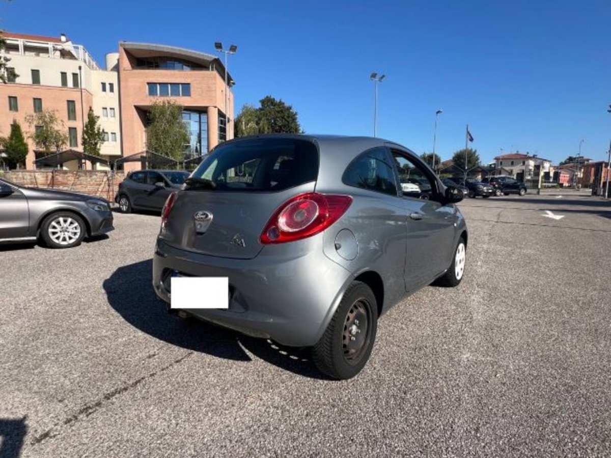 Ford Ka 1.2 8V 69CV Titanium (7)
