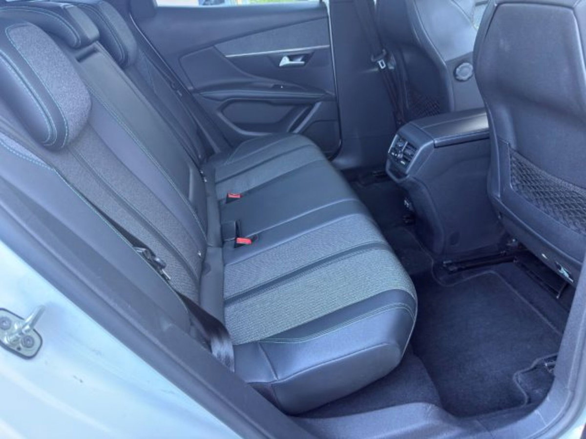 Peugeot 3008 BlueHDi 130 S&S EAT8 Allure Pack (10)