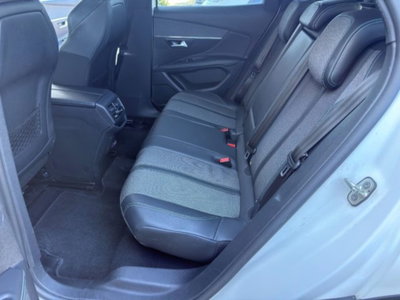 Peugeot 3008 BlueHDi 130 S&S EAT8 Allure Pack (11)
