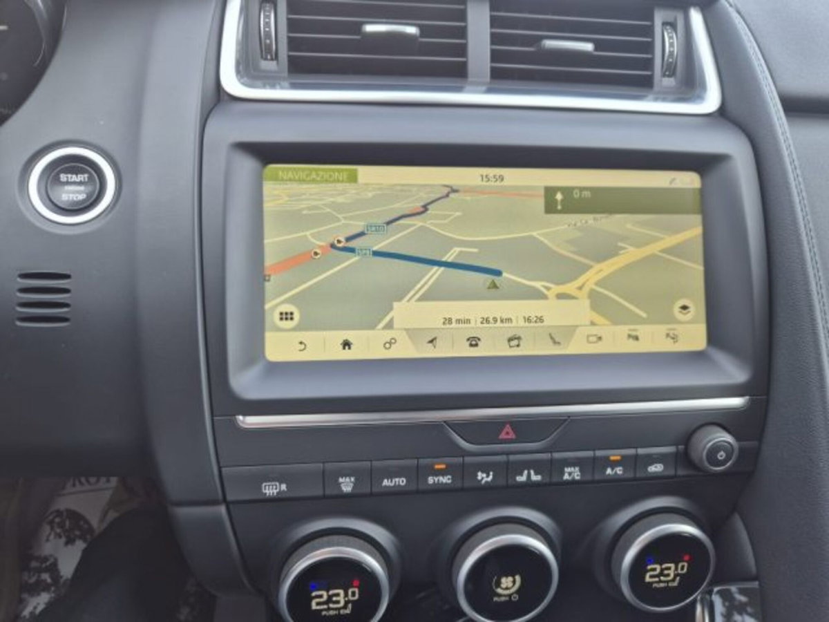 Jaguar E-Pace 2.0D 150 CV AWD aut. R-Dynamic S (14)