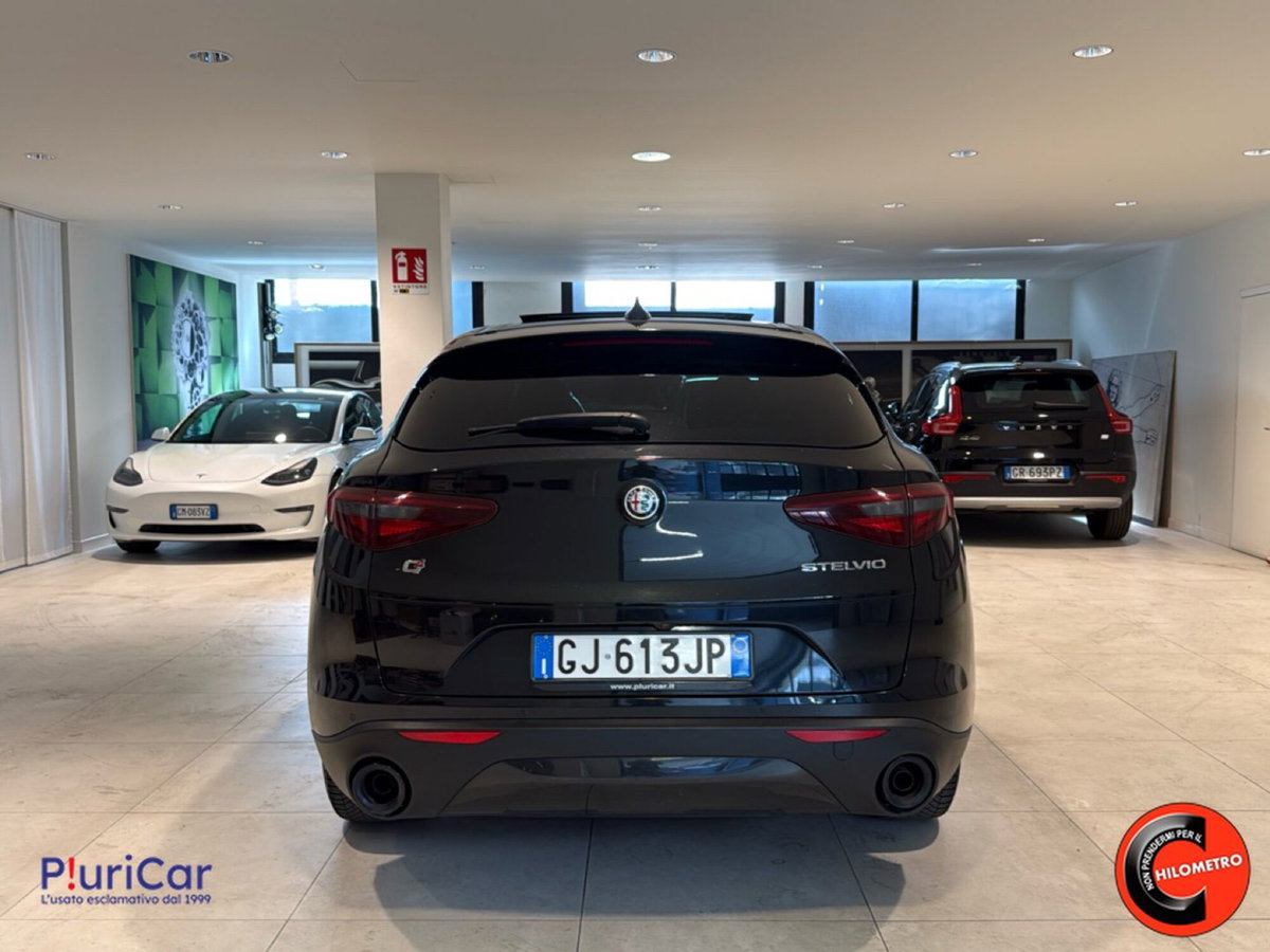 Alfa Romeo Stelvio Stelvio 2.2 Turbodiesel 190 CV AT8 Q4 Sprint (16)