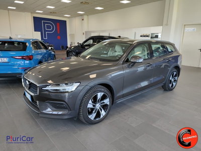 Volvo V60 Cross Country 2.0 b4 Ultimate awd auto usata
