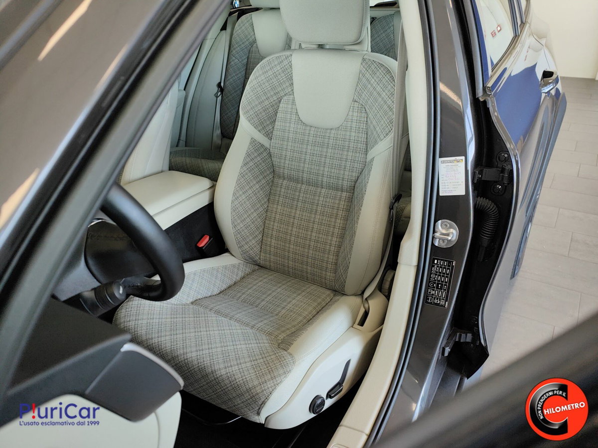 Volvo V60 Cross Country 2.0 b4 Ultimate awd auto (4)