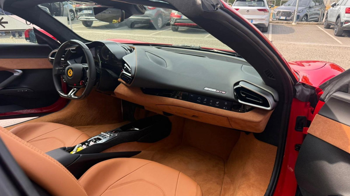 Ferrari 296 Spider 3.0 GTS (15)