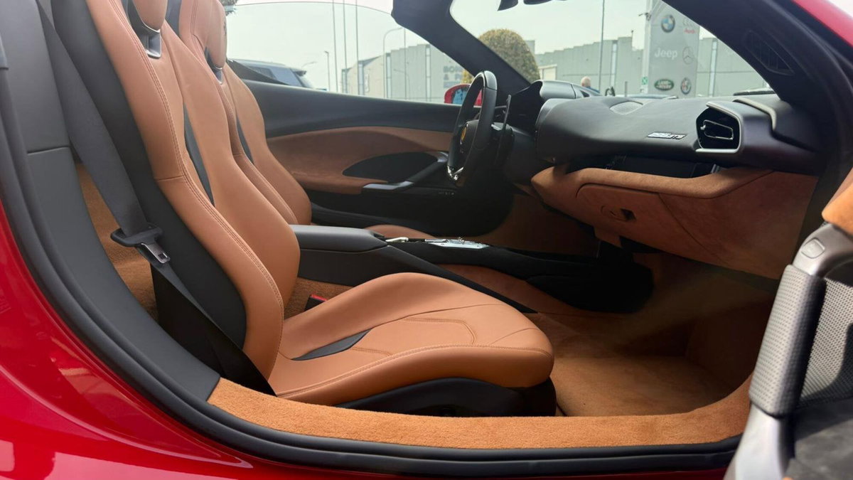 Ferrari 296 Spider 3.0 GTS (17)