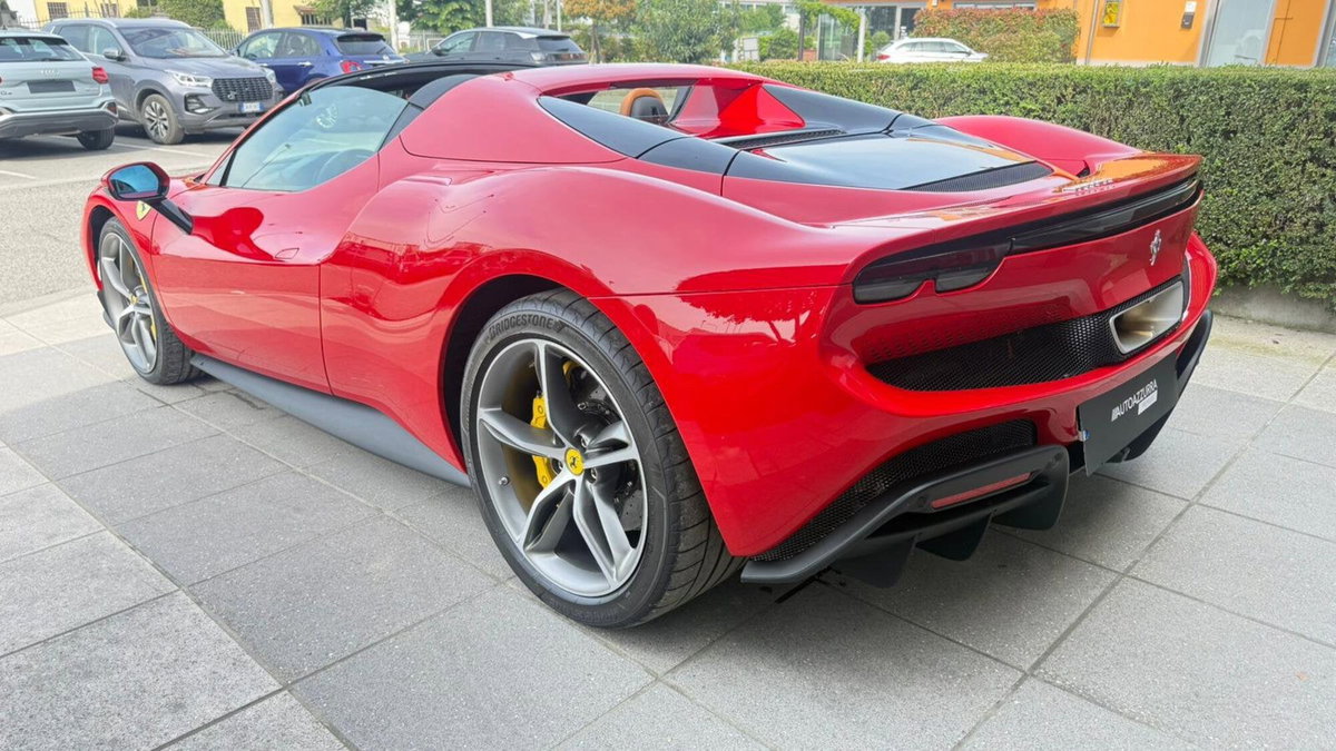 Ferrari 296 Spider 3.0 GTS (3)
