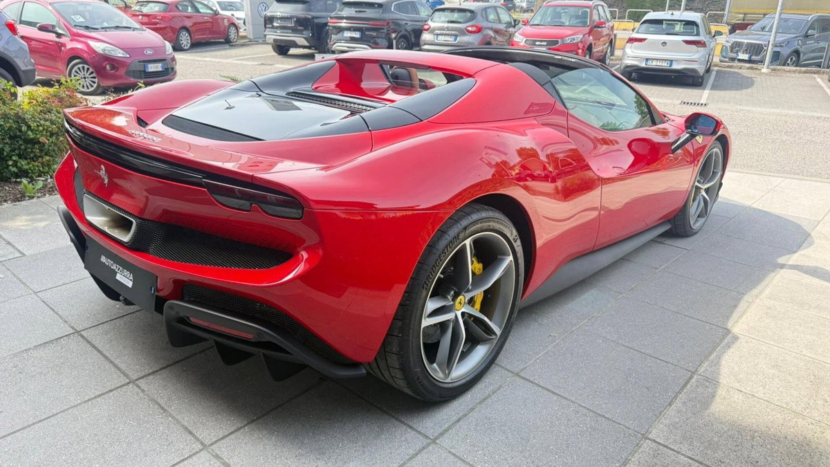 Ferrari 296 Spider 3.0 GTS (4)